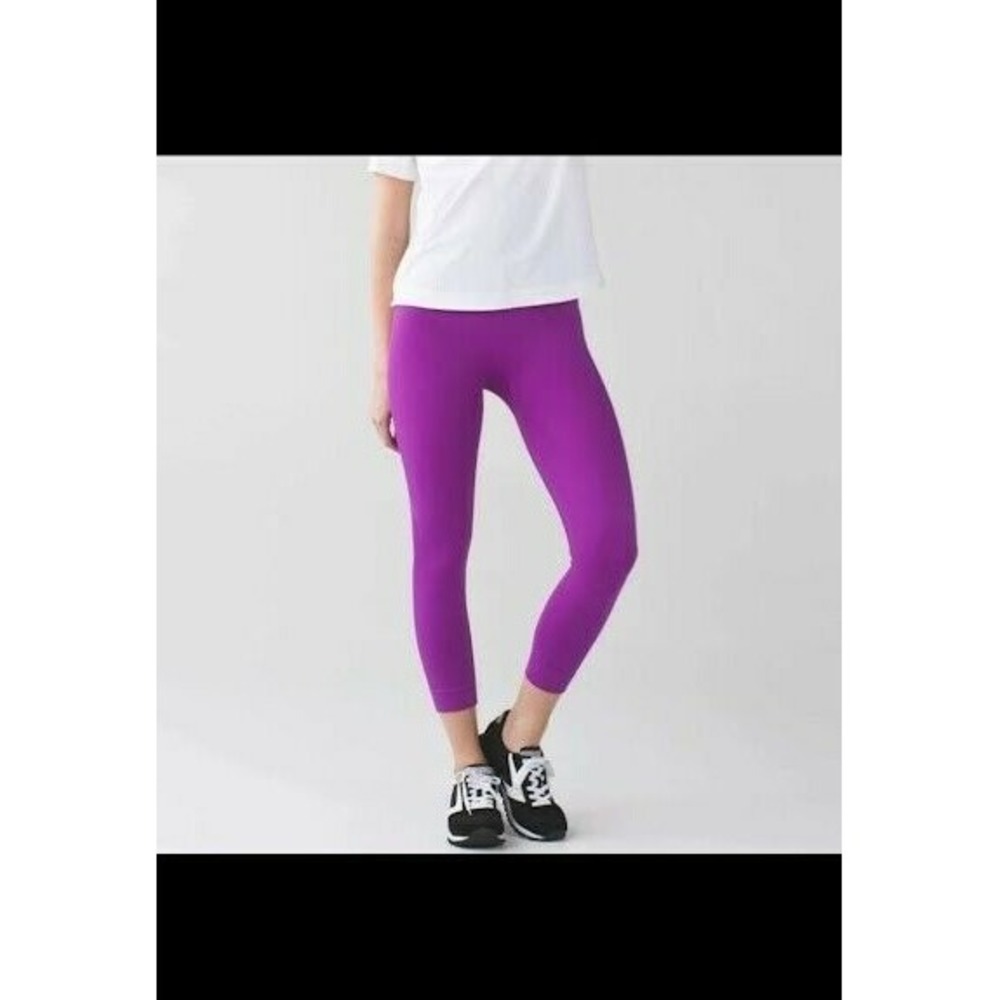 Lululemon‎ Zone in Crop Leggings Pink Purple Size 8